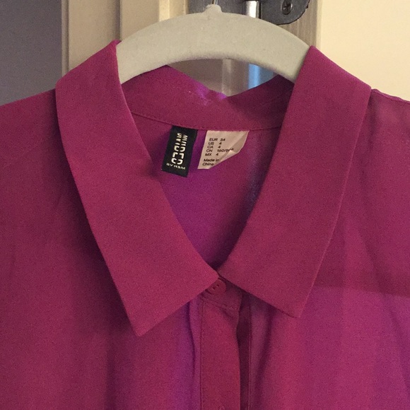H&M button down blouse - Picture 2 of 2